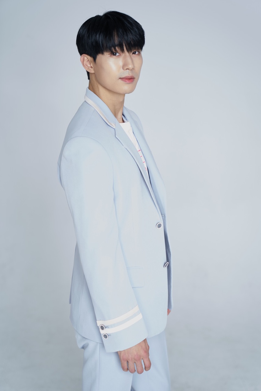 제이1